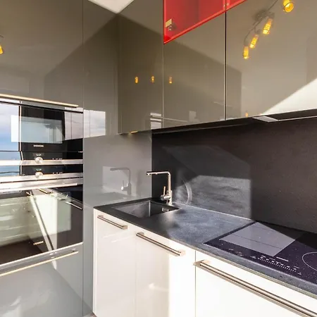 Krystal Palace A Apartman *